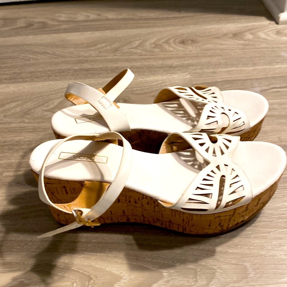 Yoki Cardin Wooden Platforms Wedges White Size 8